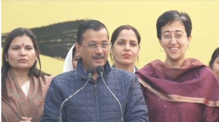 'दिल्ली की महिलाओं के खाते में हर महीने आएंगे 1000 रुपये, चुनाव बाद 2100 रुपये कर देंगे...', केजरीवाल का ऐलान